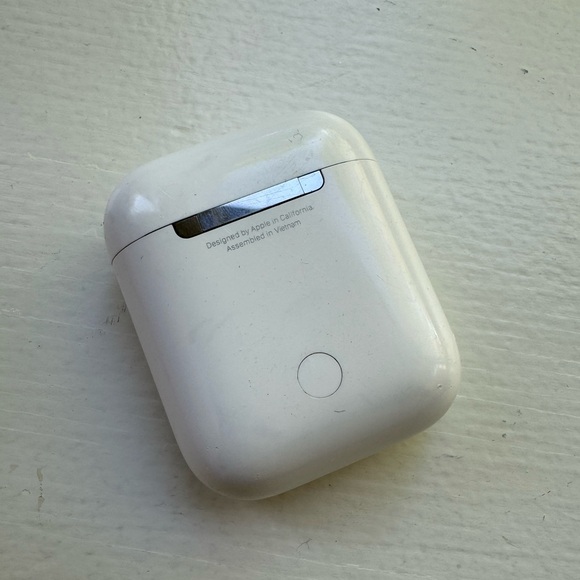 Apple AirPods - Picture 7 of 7